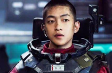 娱乐圈吃瓜屈楚萧是谁,娱乐圈吃瓜主角，揭秘其背后的故事